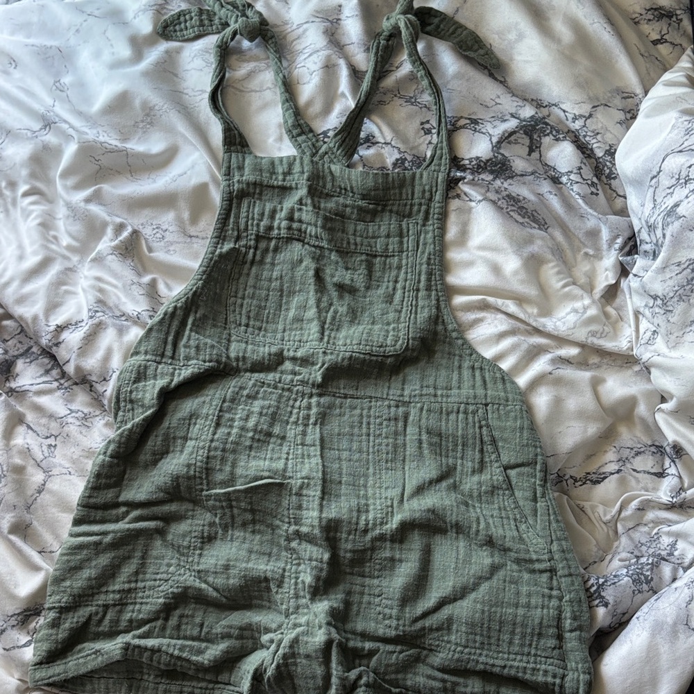 Aerie Textured Green Garment